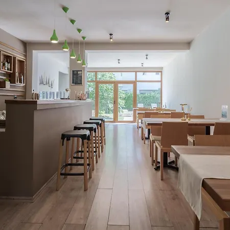 ホテル Milan プリモルスコ